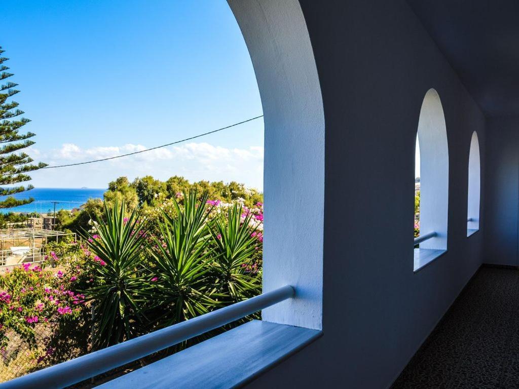 United Blue Resorts - White Sand Karteros Extérieur photo
